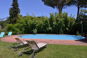 appartamento indipendente con piscina e giardino privato